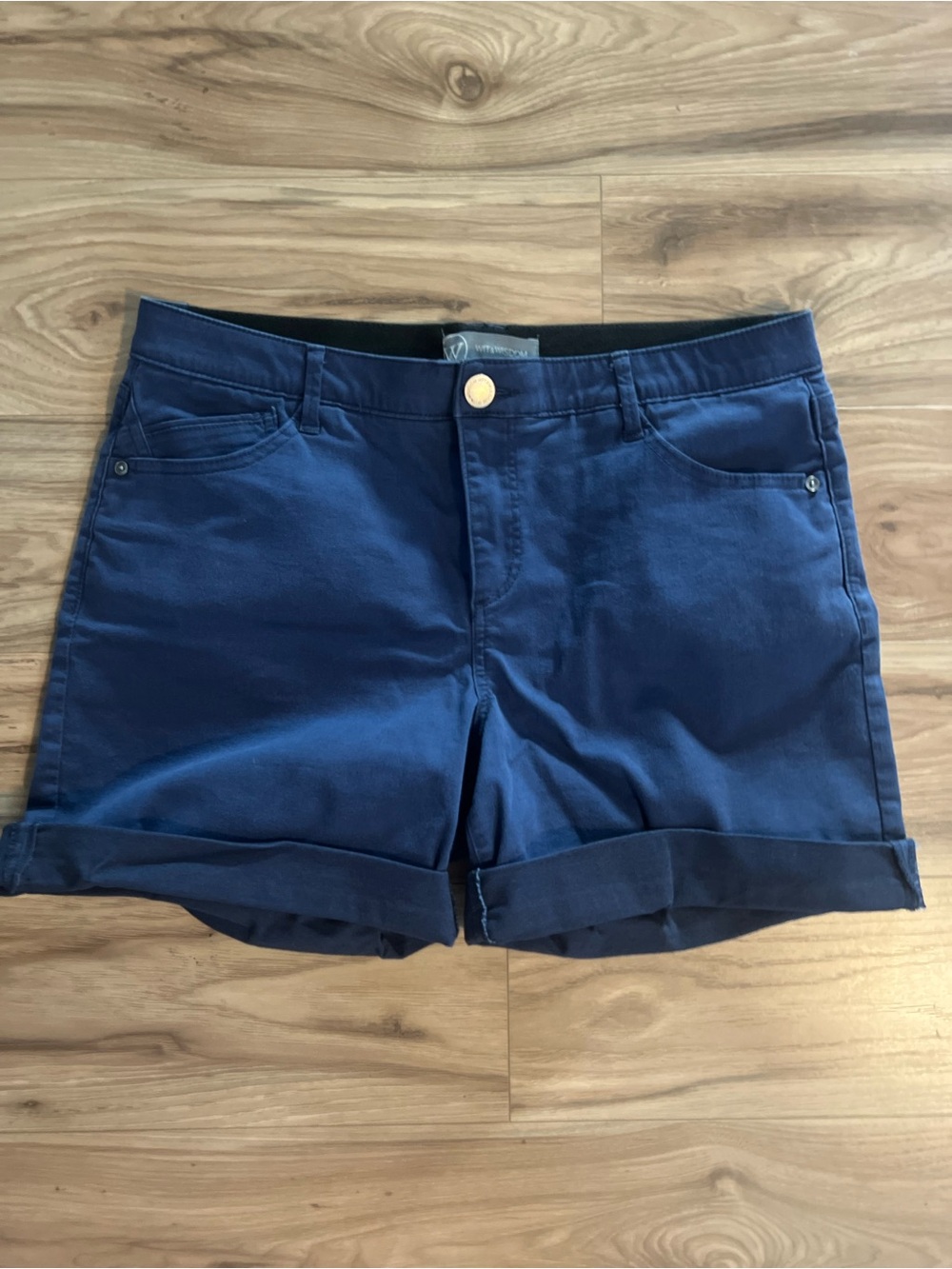Wit & Wisdom Navy Roll-Cuff  Shorts